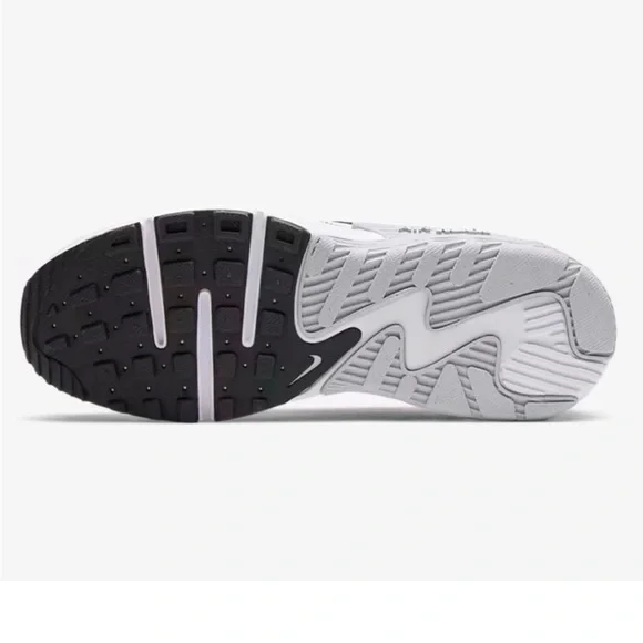 New in box Women Nike Air Max 90 Excee. White Size 7 - Picture 2 of 9